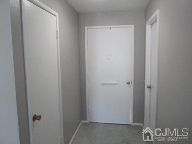 107 Chatham Dr unit A, Monroe Township, NJ 08831 - photo 5