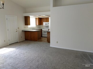 331 W Crestwood Dr, Nampa, ID 83686 - photo 3