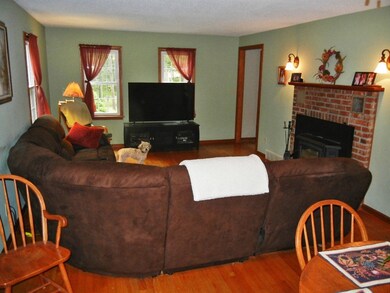 235 Coles Meadow Rd, Northampton, MA 01060 - photo 6