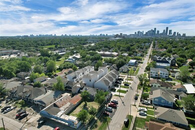 209 N Edgewood St unit A, Houston, TX 77011 - photo 6