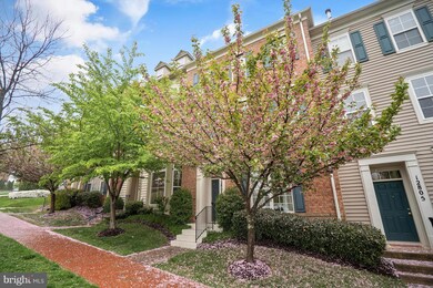 12807 Clarks Crossing Dr, Clarksburg, MD 20871 - photo 2