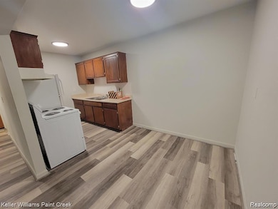 30468 Krauter St unit 6, Garden City, MI 48135 - photo 5