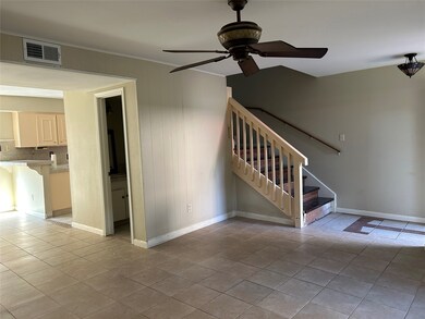 1403 Blalock Rd unit 16, Houston, TX 77055 - photo 3