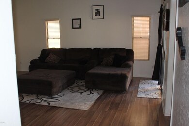 GRT RM, WOOD FLOORS
