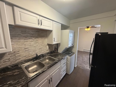 1862 Colonial Village Way, Waterford, MI 48328 - photo 7