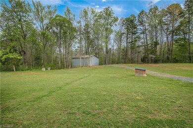 3996 Dunbar Bridge Rd, Asheboro, NC 27205 - photo 7