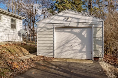 2016 Ridgeland Rd, Rockford, IL 61108 - photo 5