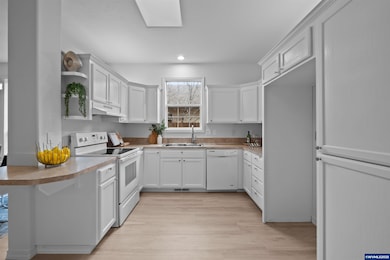 240 Norway St, Silverton, OR 97381 - photo 7