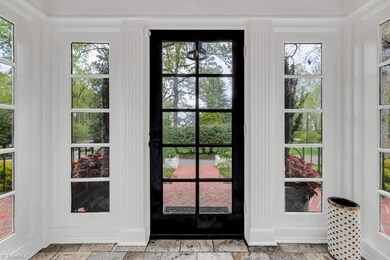 Front door/foyer