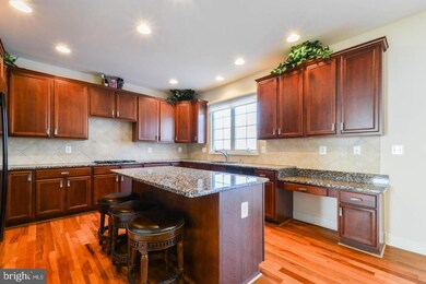 2226 Hollowoak Dr, Hanover, MD 21076 - photo 5