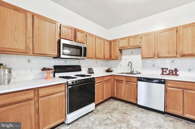 46590 Drysdale Terrace unit 103, Sterling, VA 20165 - photo 4