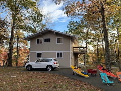 805 Widgeon Ct, Hawley, PA 18428 - photo 3