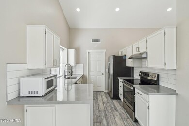 9-web-or-mls-N 92nd Ave-1805-009