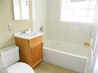 25 Austin Ave, Carpentersville, IL 60110 - photo 7