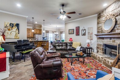 3100 Wrangler Ct, Granbury, TX 76049 - photo 4