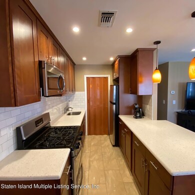 659 Correll Ave unit 208, Staten Island, NY 10309 - photo 5