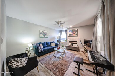 Living room 3