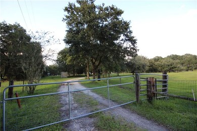 Private driveway to gate leading to home!