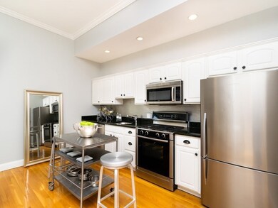 542 E 8th St unit 1, Boston, MA 02127 - photo 4