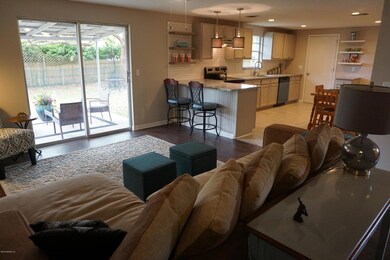 living rm to kitchen