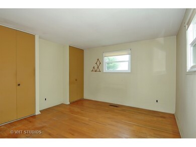 444 Tulsa Ave, Carpentersville, IL 60110 - photo 5