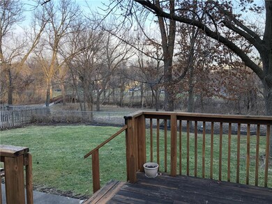 10449 Bradshaw St, Lenexa, KS 66215 - photo 4