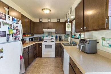 2bedrm kitchen
