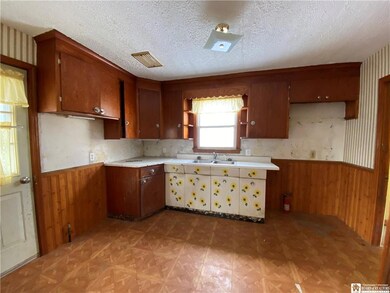 56 Ganson St, North Tonawanda, NY 14120 - photo 2