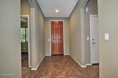 7426 W Stony Quail Way-large-005-013-Ent