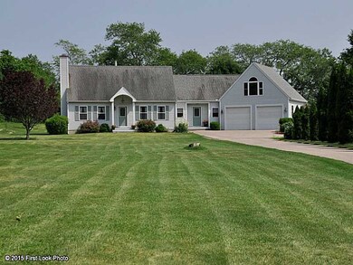 442 Curtis Corner Rd, Wakefield, RI 02879 - photo 2