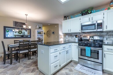 25 kitchen and dining