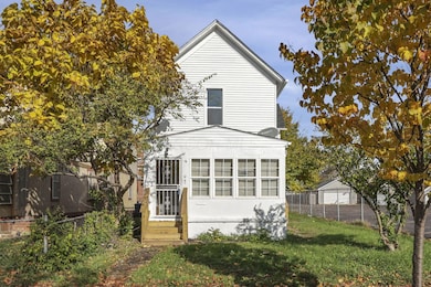 292 E Barthman Ave, Columbus, OH 43207 - photo 4