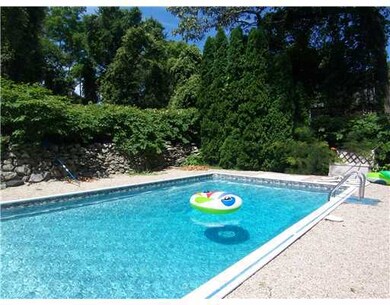 9 North Rd, Saunderstown, RI 02874 - photo 2