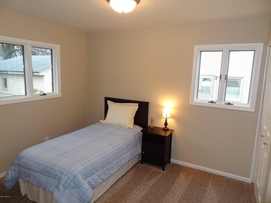 1634 Benjamin Ave NE, Grand Rapids, MI 49505 - photo 7