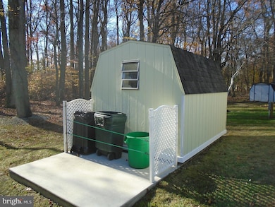 157 Robin Dr, Paulsboro, NJ 08066 - photo 3