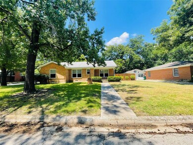 305 Line Dr, Gainesville, TX 76240 - photo 3