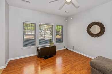 110_Chestnut_Oaks_Brett_Martin_Photograp
