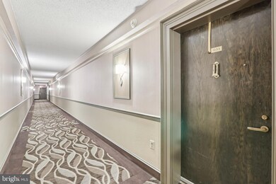 21033 Valley Forge Cir unit 1033, King of Prussia, PA 19406 - photo 4