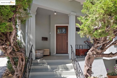 462 Cavour St, Oakland, CA 94618 - photo 2