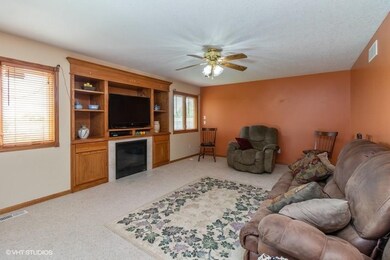 305 Marshall Ct, Runnells, IA 50237 - photo 5