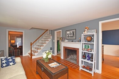 8 Mayflower Cir, Worcester, MA 01606 - photo 4