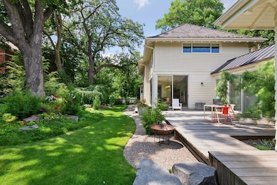 2225 E Lake of the Isles Pkwy, Minneapolis, MN 55405 - photo 6