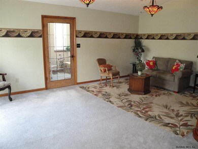 1407 Cambridge Manor Dr, Schenectady, NY 12302 - photo 2