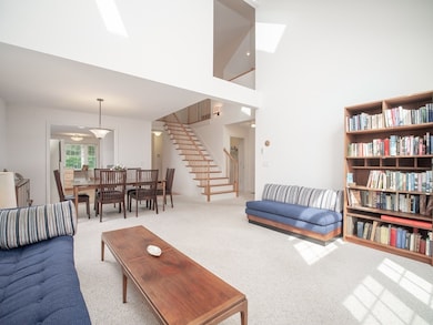 9 Pembrook Ln, Worcester, MA 01609 - photo 5