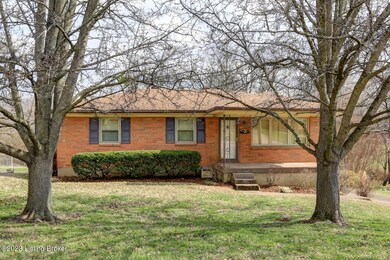 8221 Delido Rd, Louisville, KY 40219 - photo 2