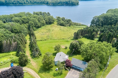 84- 883 North Pond - Warren - JAC