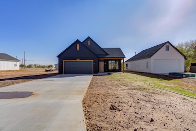 305 SW Avenue L, Seminole, TX 79360 - photo 2