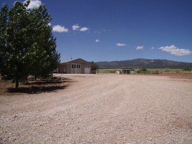 Entrance/Driveway