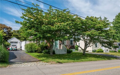 122 Ruggles Ave, Newport, RI 02840 - photo 2
