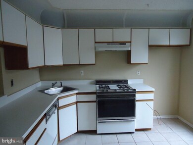 12 Breckenridge Place, Lawrence Township, NJ 08648 - photo 2